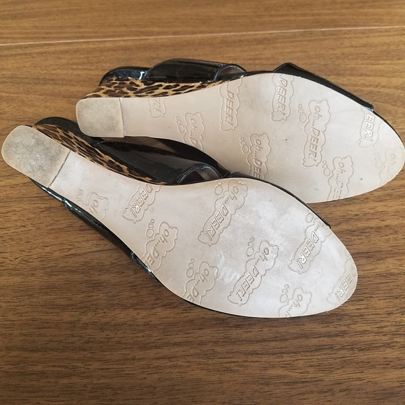 OH Deer! Vamps Patent Slides with Animal Wedge Heels - Picture 8 of 8